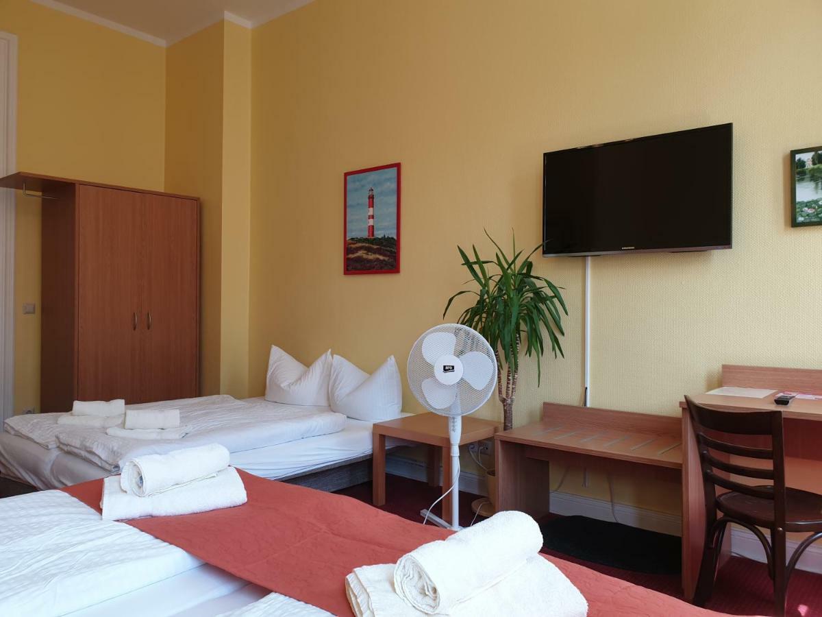 Hotel Pension Fischer Am Kudamm - Berlin — Photos 2