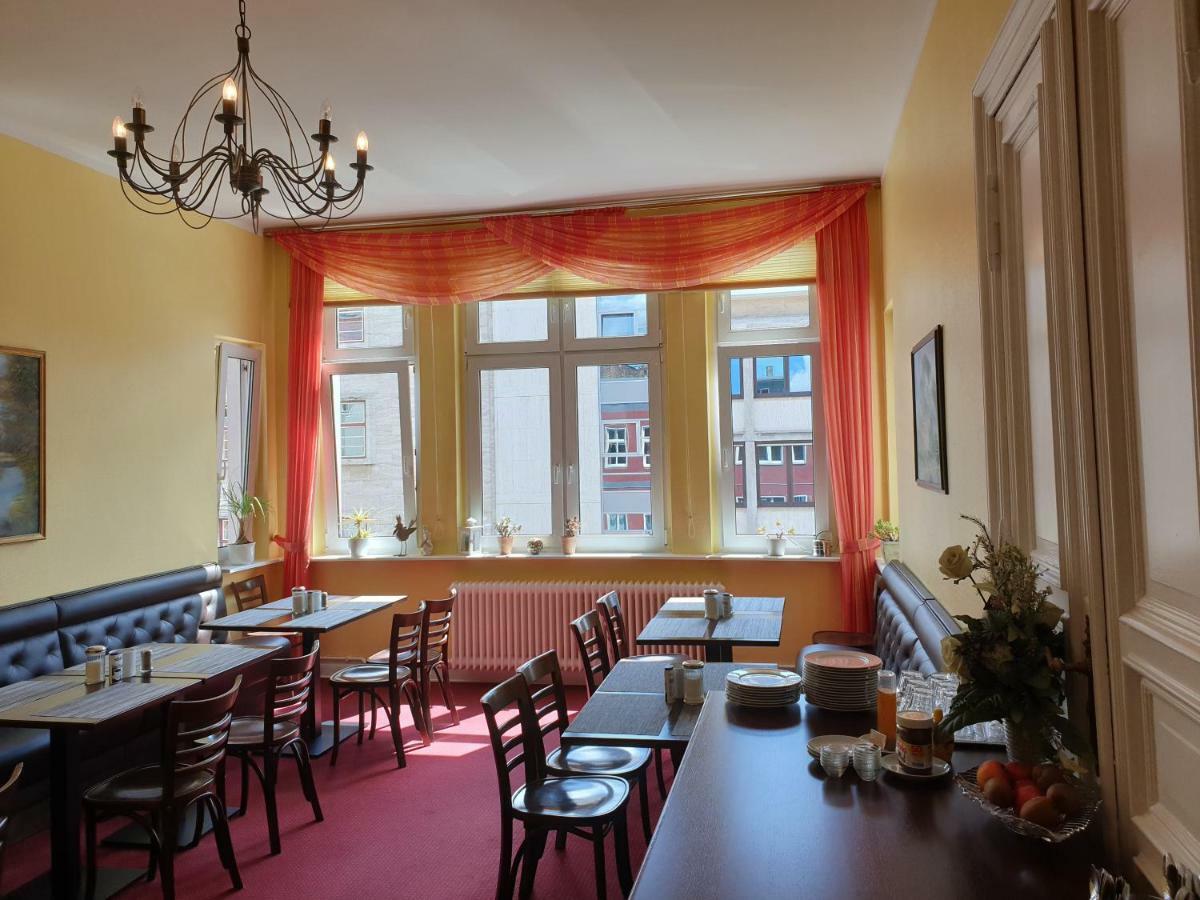 Hotel Pension Fischer Am Kudamm - Berlin — Photos 1